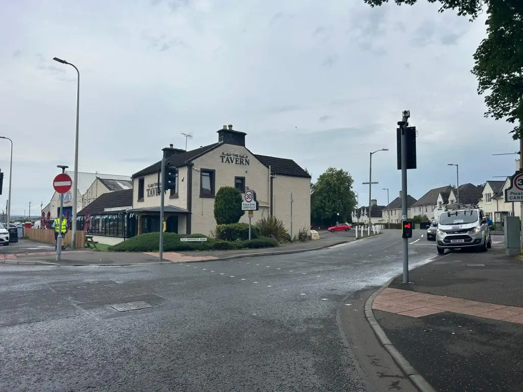 image is of the cross roads at Inchinnan