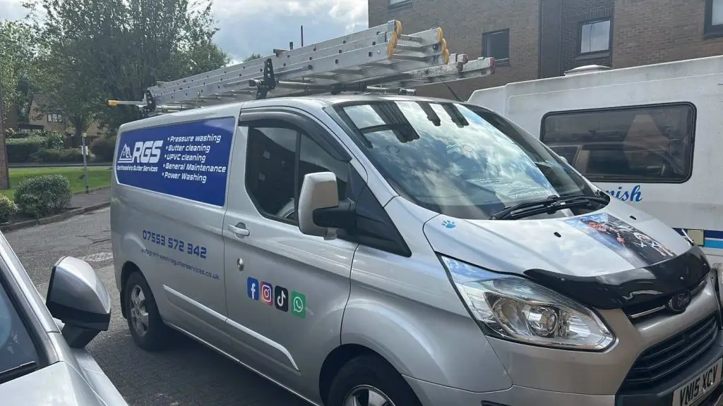 image of a works van belonging to Renfrewshire gutter services